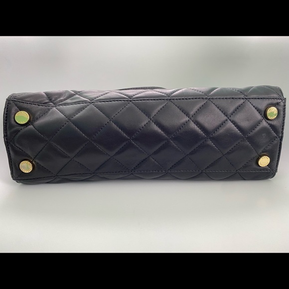 MICHAEL KORS - Susannah Black Leather Quilted Tote - Picture 6 of 10